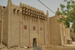 mali7103